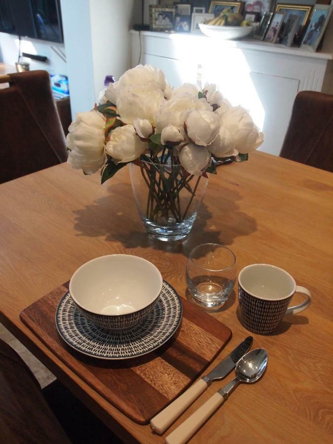 Friendly Home In South London Morden Εξωτερικό φωτογραφία