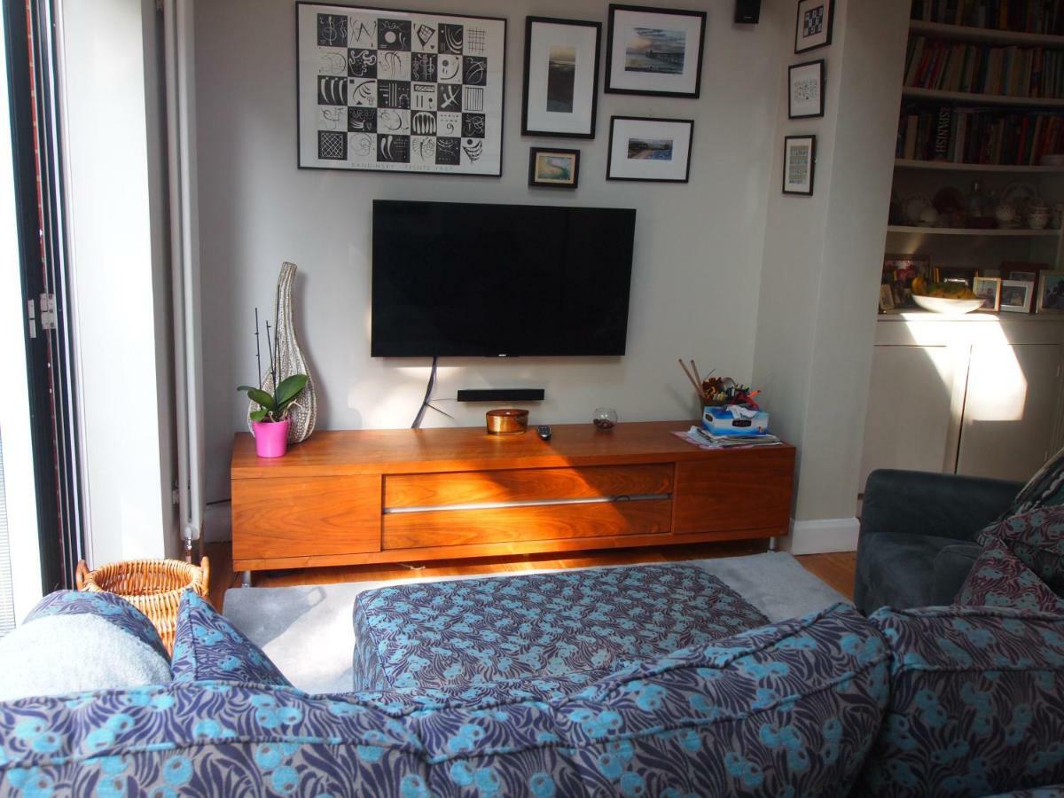 Friendly Home In South London Morden Εξωτερικό φωτογραφία