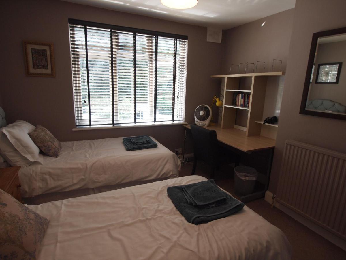 Friendly Home In South London Morden Εξωτερικό φωτογραφία